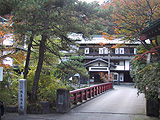 積善館本館
